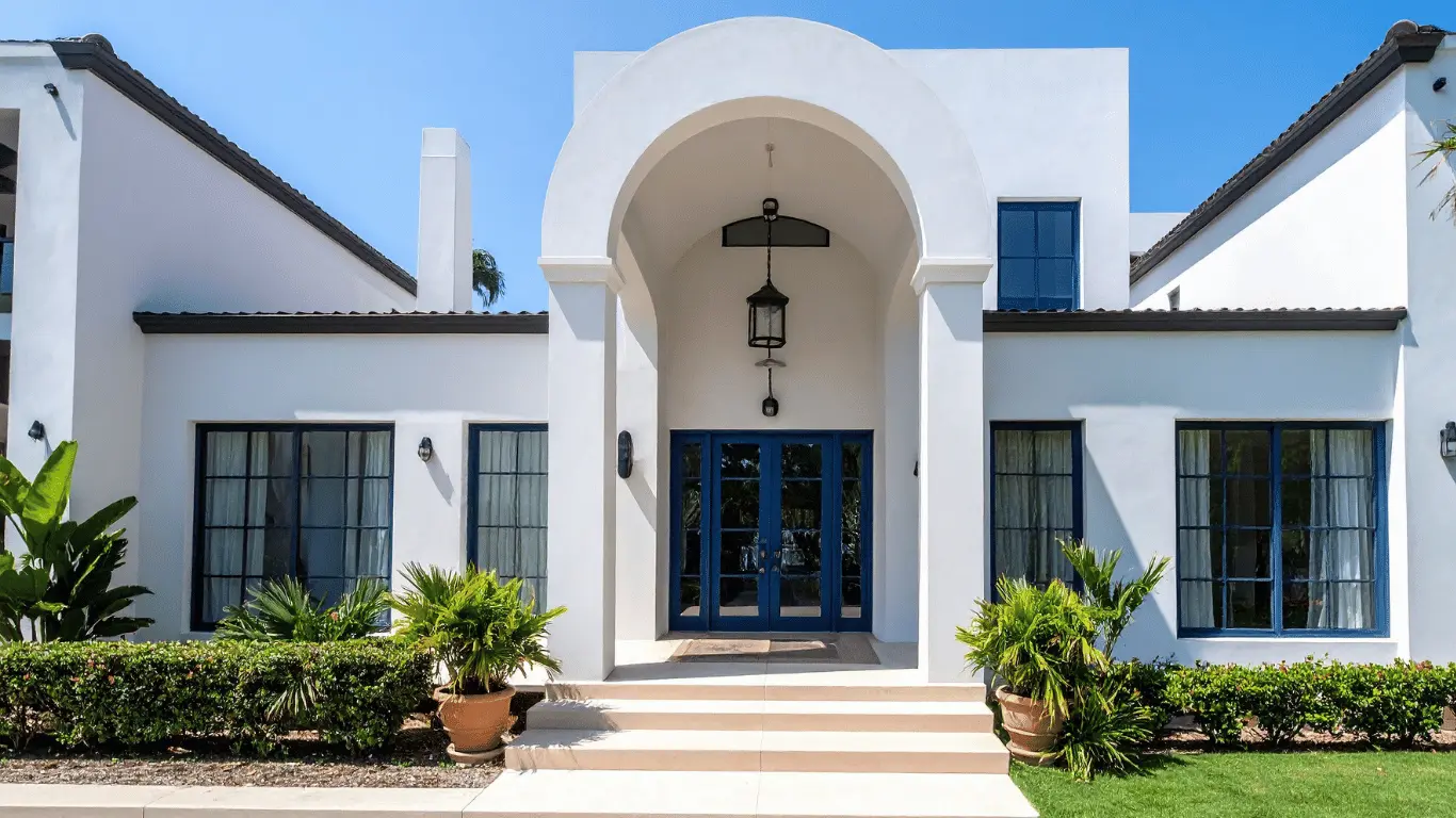 Residential Window Tinting & Custom Glass for Modern Homes | Clear Cut Glass & Tint Modern residential home featuring custom glass windows and professional window tinting installed by Clear Cut Glass & Tint