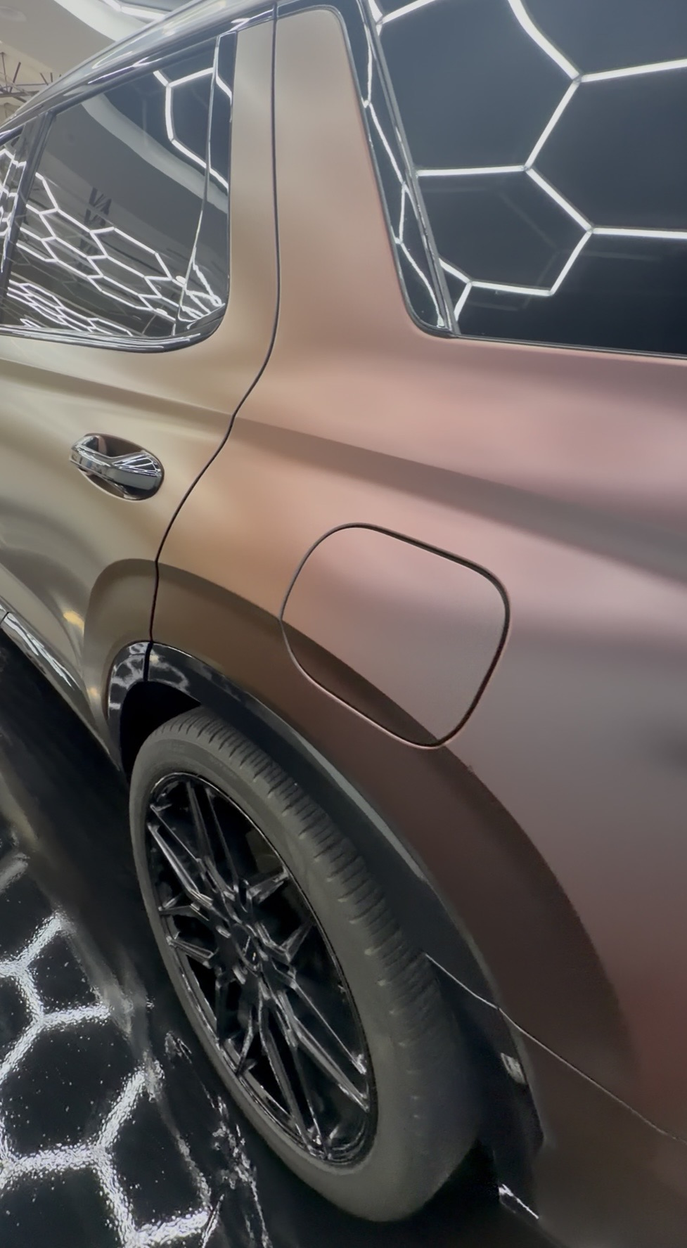 Rear quarter view of a Hyundai Palisade wrapped in satin color change paint protection film by Clear Cut Glass & Tint in the Phoenix West Valley
